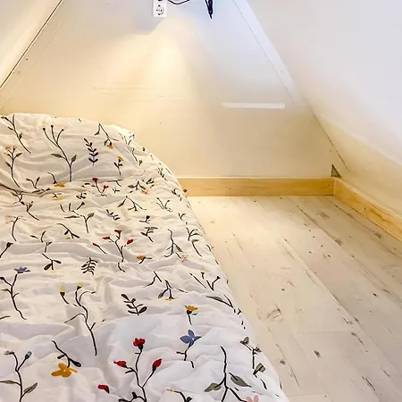 Lovely In With Kitchen Holiday home